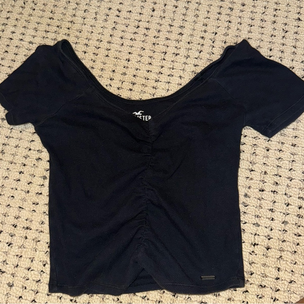 Hollister Sinched Front Black Cropped Top